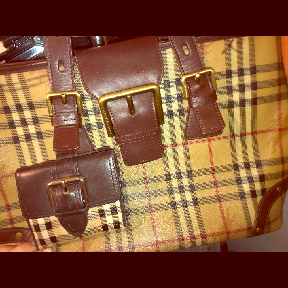 Burberry purse and wallet